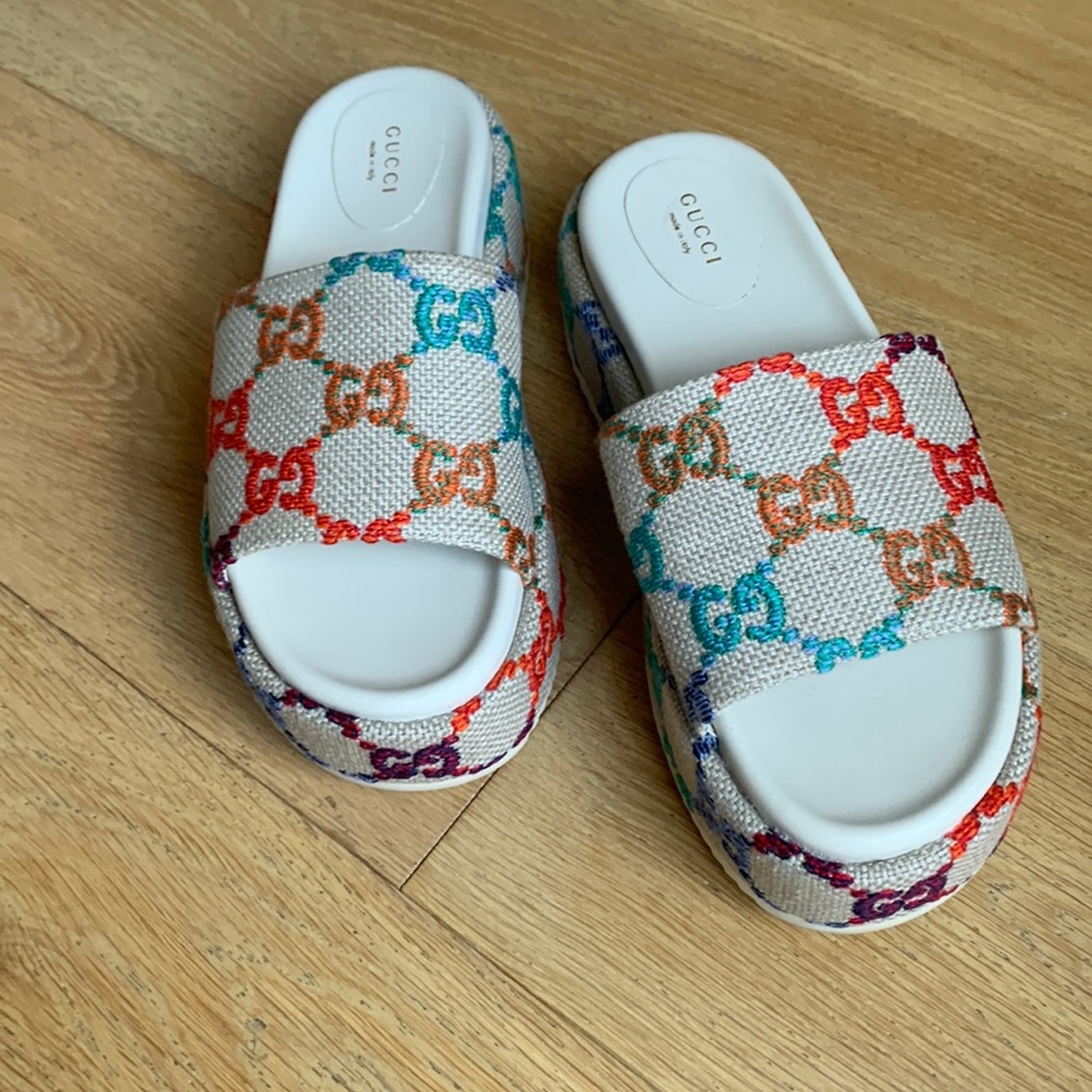 Gucci limited edition platform slide sandals GG Canvas